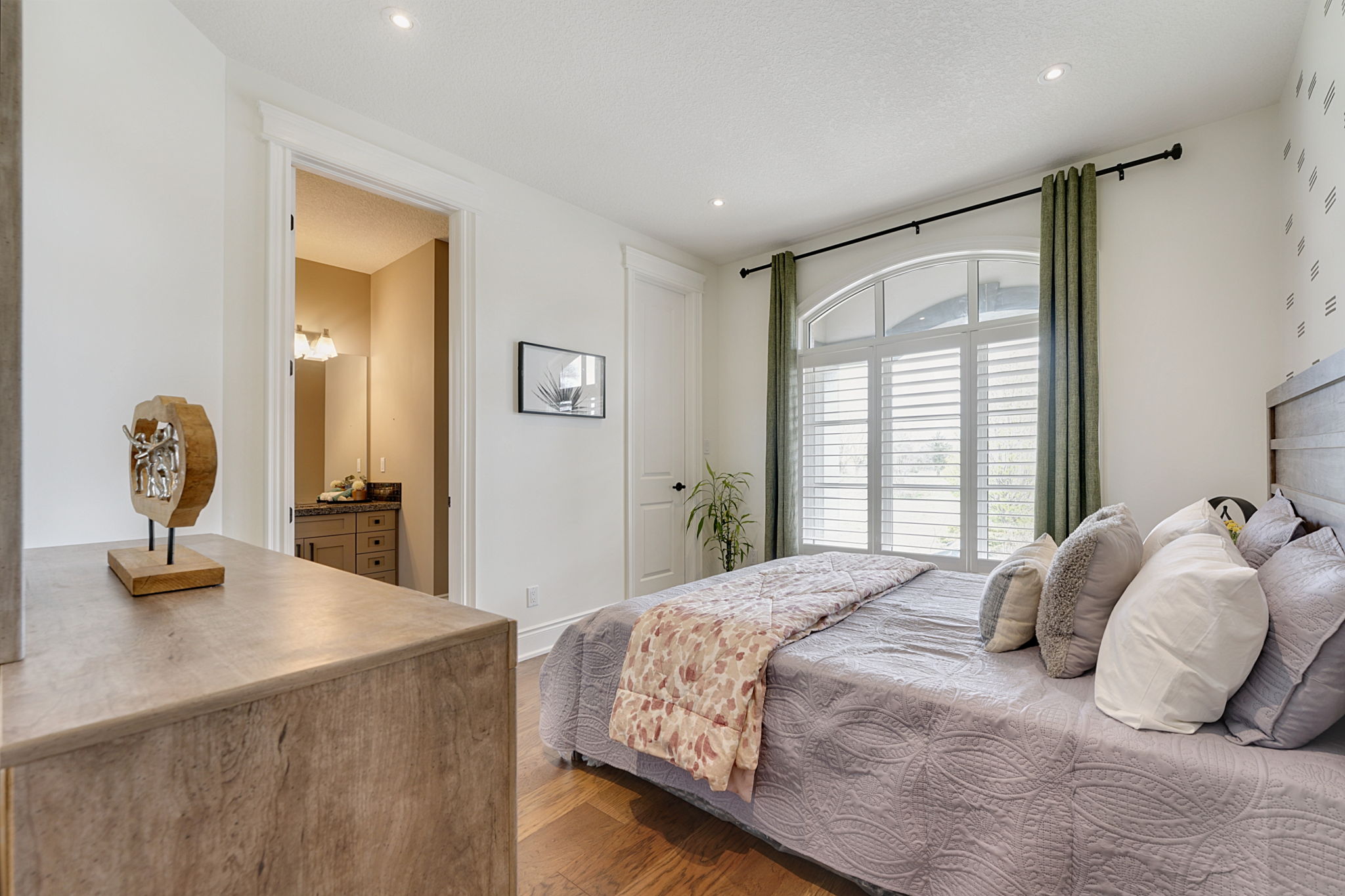 21 - Bedroom 3