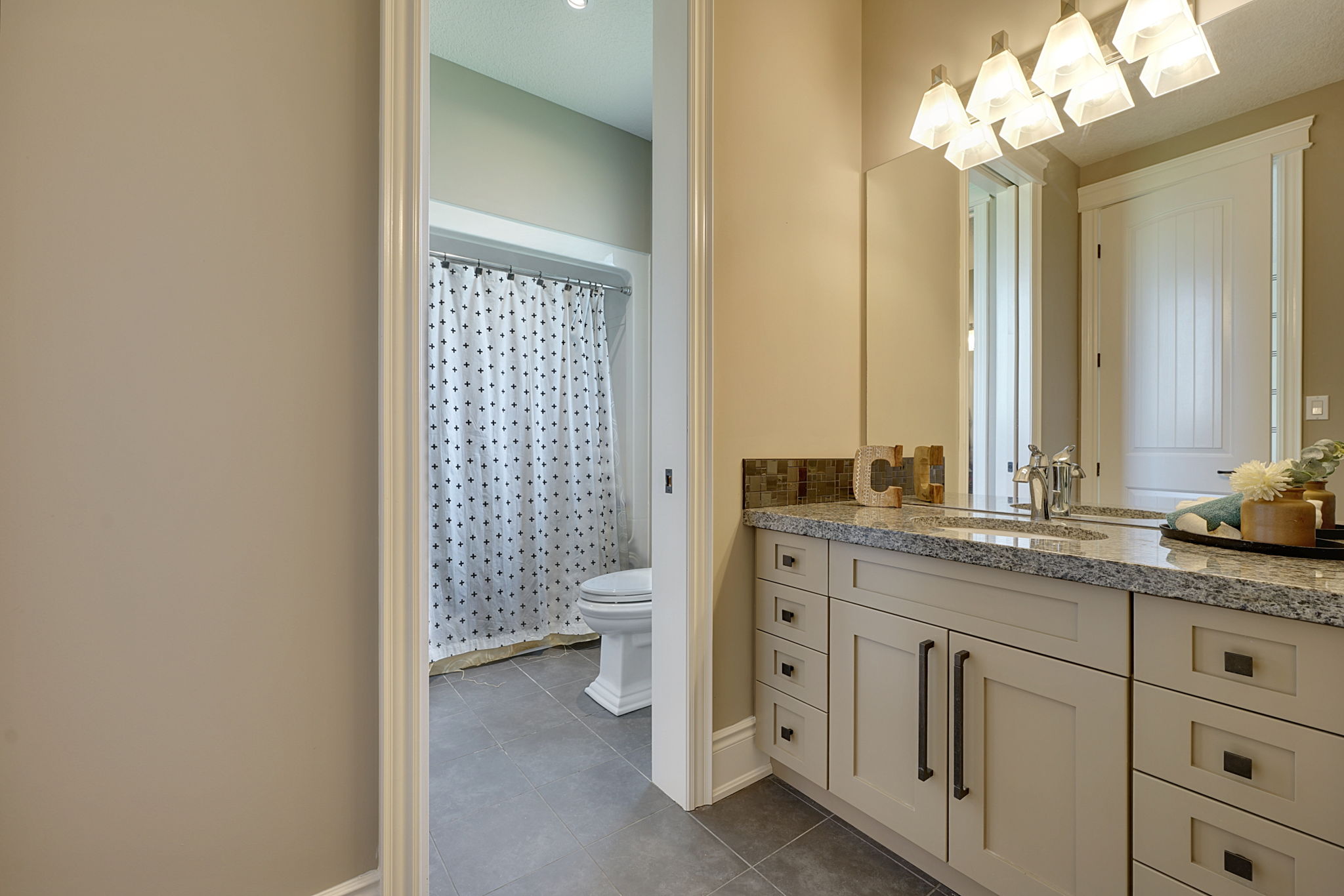 26 - Jack&Jill Bath2